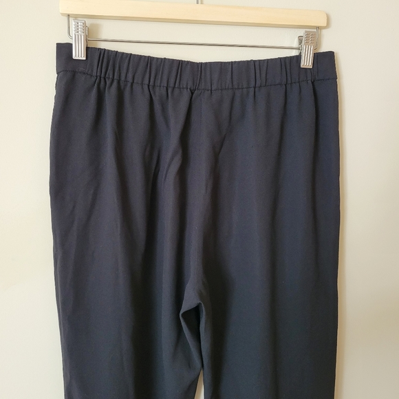 Babaton Harvey Pleated Crepe Jogger Pant in Black - Picture 6 of 8